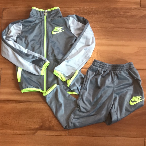 4t nike sweatsuit